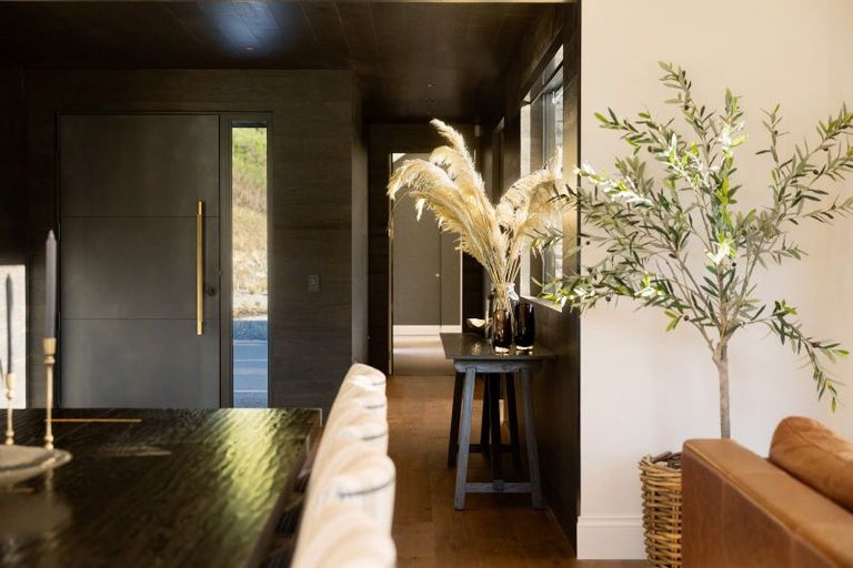 Photo of property in 136 Rosie Way, Glenorchy, 9372