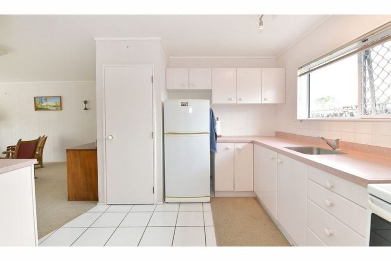 Photo of property in 130a Lakeside Drive, Orewa, 0931