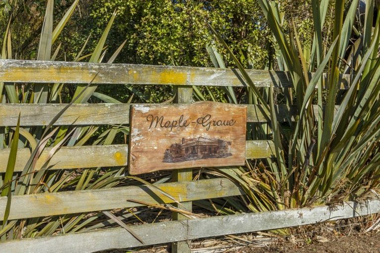 Photo of property in 5 Sydney Street, Takapau, 4203