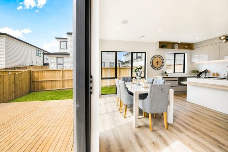Photo of property in 15 Kearns Drive, Hobsonville, Auckland, 0616