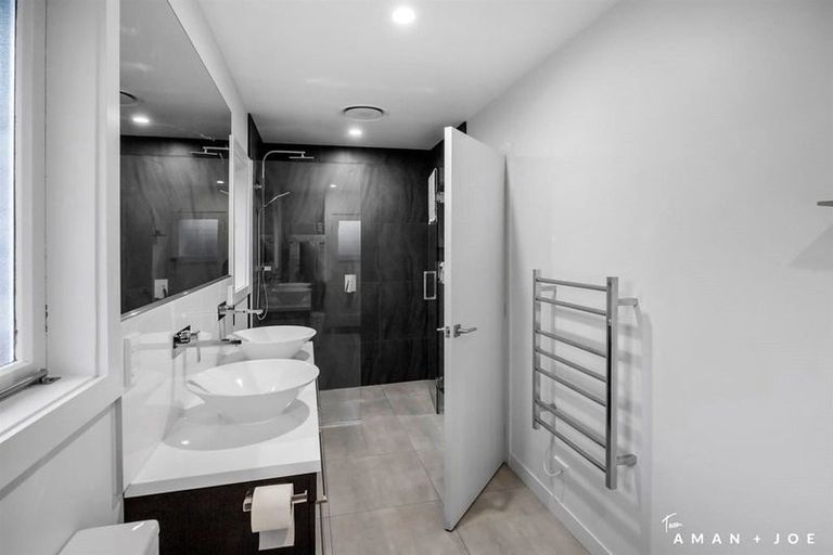 Photo of property in 65 Neil Avenue, Te Atatu Peninsula, Auckland, 0610