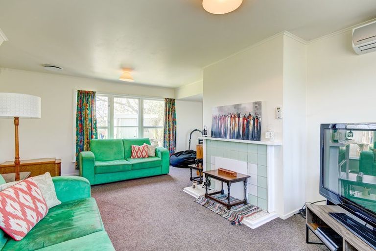 Photo of property in 41- 43 Gear Terrace, Ranui, Porirua, 5024