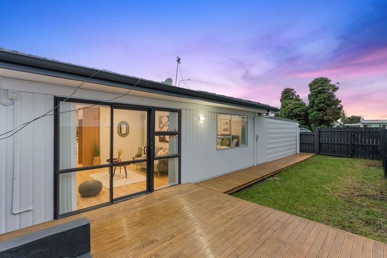 Photo of property in 1/735 Massey Road, Mangere, Auckland, 2022