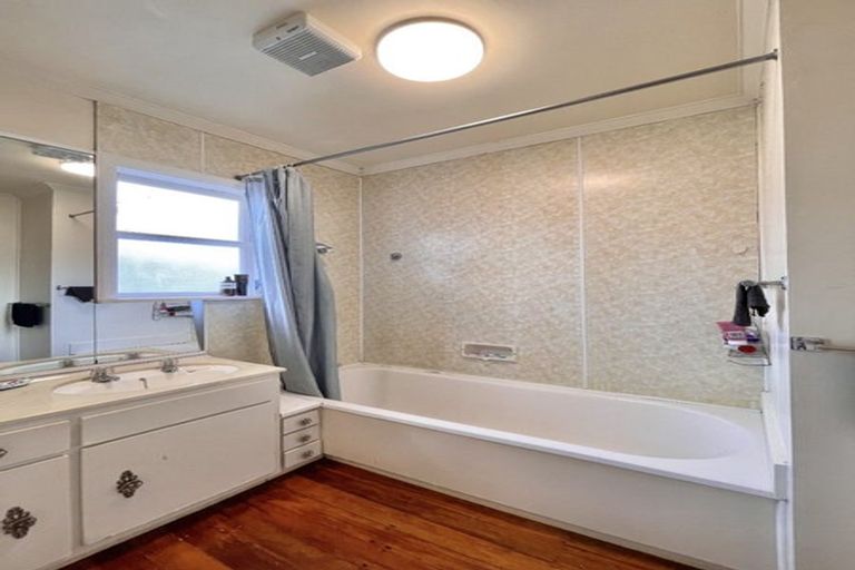 Photo of property in 26f1- Routley Crescent, Elderslea, Upper Hutt, 5018