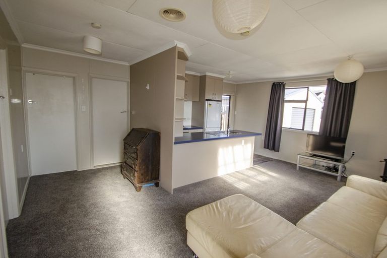 Photo of property in 2 Gavan Street, Cromwell, 9310