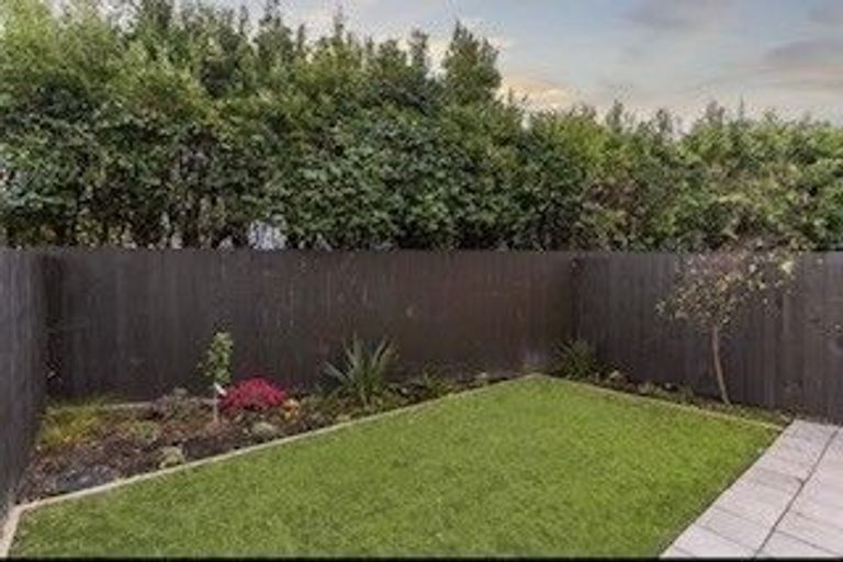 Photo of property in 6/82 East Coast Road, Milford, Auckland, 0620