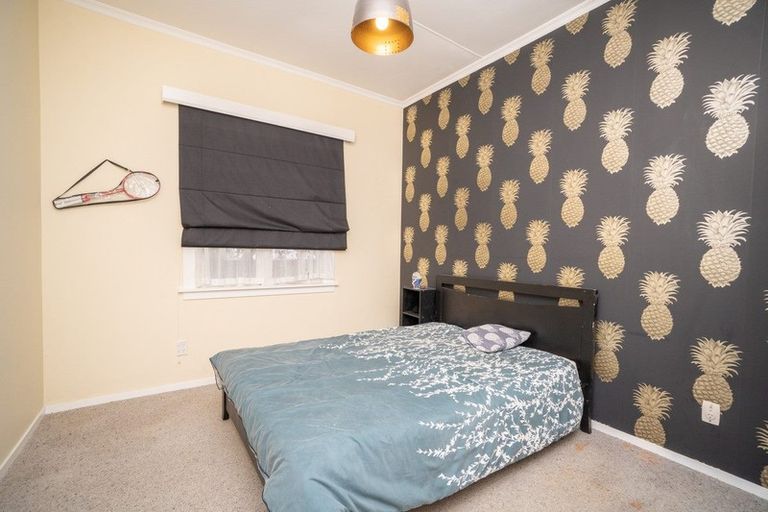 Photo of property in 12 Marne Street, Hokowhitu, Palmerston North, 4410