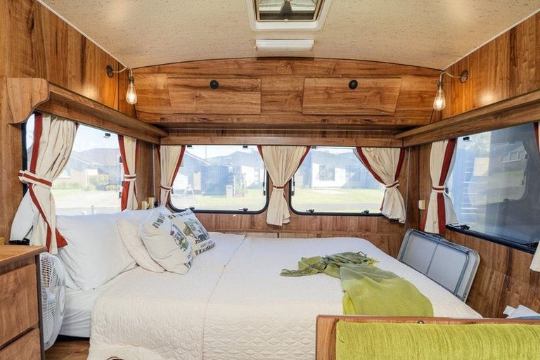 Photo of property in 14 Mermaid Place, Whitianga, 3510