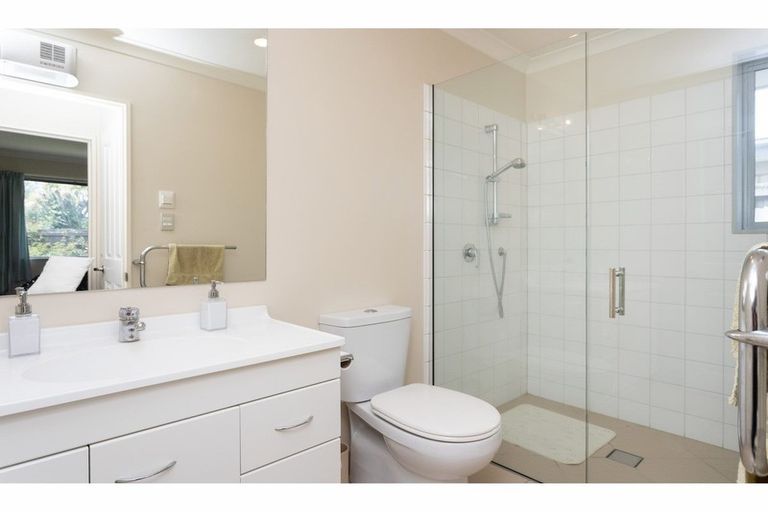 Photo of property in 1/335 Main South Road, Hornby, Christchurch, 8042