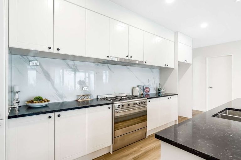 Photo of property in 43a Colombo Road, Waiuku, 2123