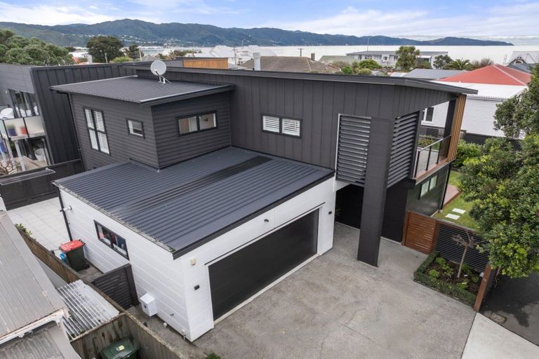 Photo of property in 16 Cuba Street, Petone, Lower Hutt, 5012
