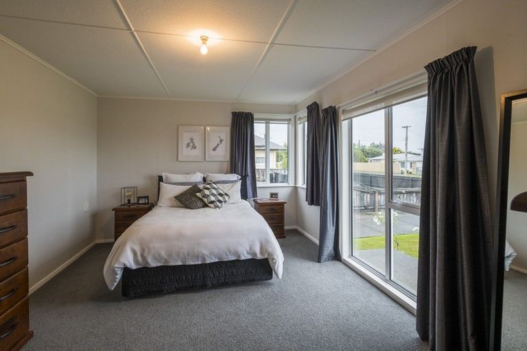 Photo of property in 90 Tiro Tiro Road, Levin, 5510