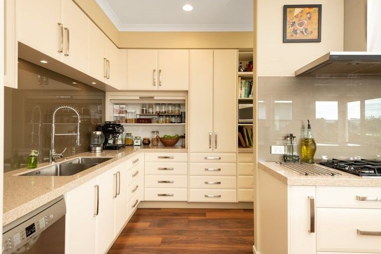 Photo of property in 163 Oriental Parade, Papamoa Beach, Papamoa, 3118