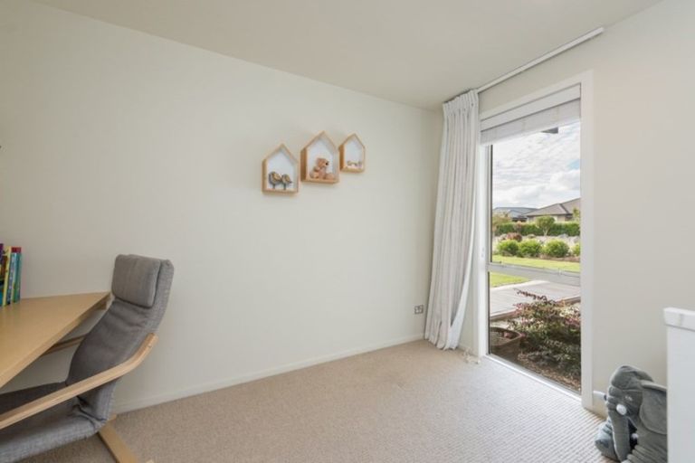 Photo of property in 6 Harold Place, Stoke, Nelson, 7011