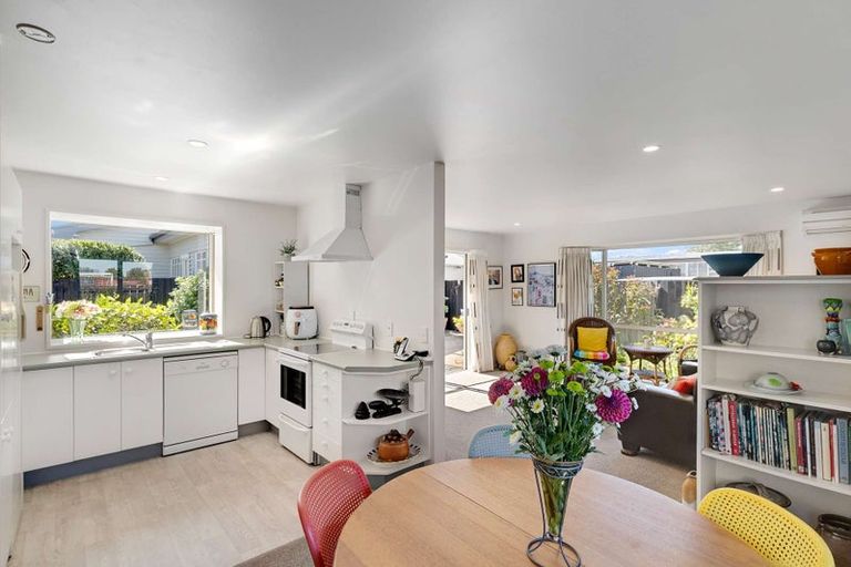 Photo of property in 49 Sawyers Arms Road, Northcote, Christchurch, 8052
