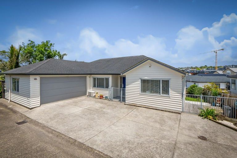 Photo of property in 11 Tee Point, Red Beach, 0932