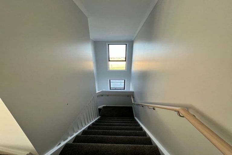 Photo of property in 6 Atutahi Lane, Papamoa Beach, 3118