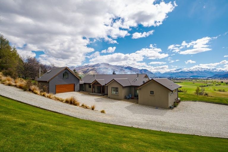 Photo of property in 555 Mount Barker Road, Wanaka, 9382