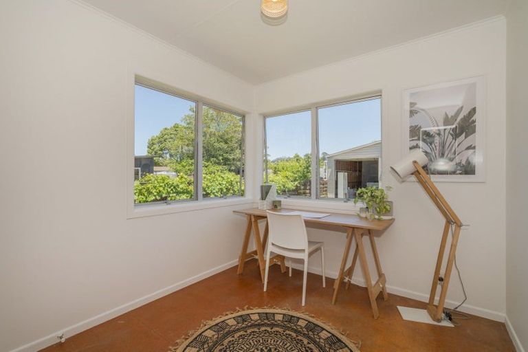 Photo of property in 18 Banks Street, Cooks Beach, Whitianga, 3591