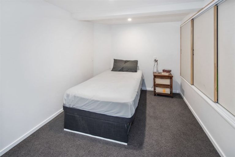 Photo of property in 3 Terrance Grove, Paparangi, Wellington, 6037