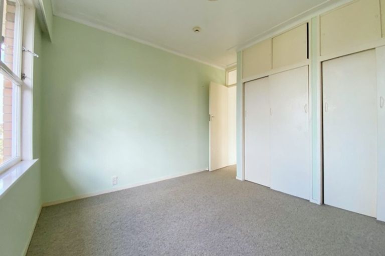 Photo of property in 14 Meadowvale Avenue, Forrest Hill, Auckland, 0620
