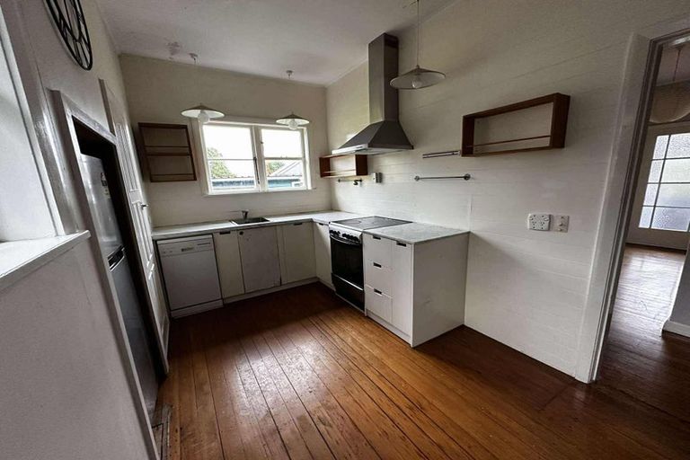 Photo of property in 83 Sunshine Avenue, Karori, Wellington, 6012