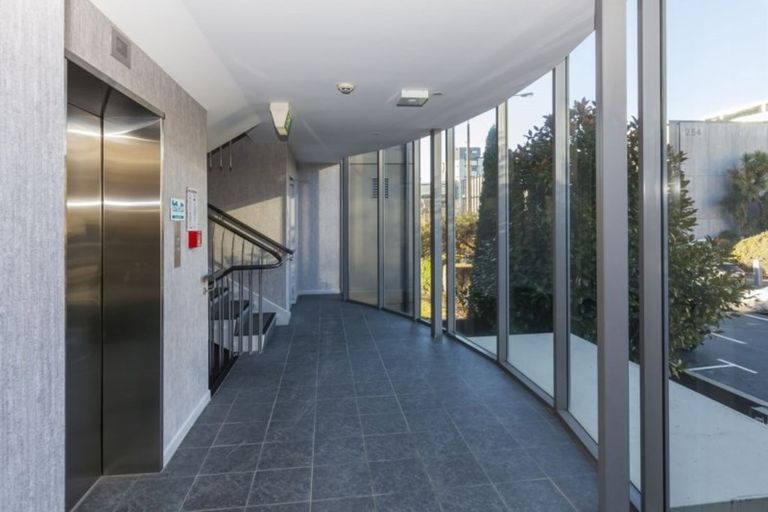 Photo of property in 10/245 Montreal Street, Christchurch Central, Christchurch, 8013