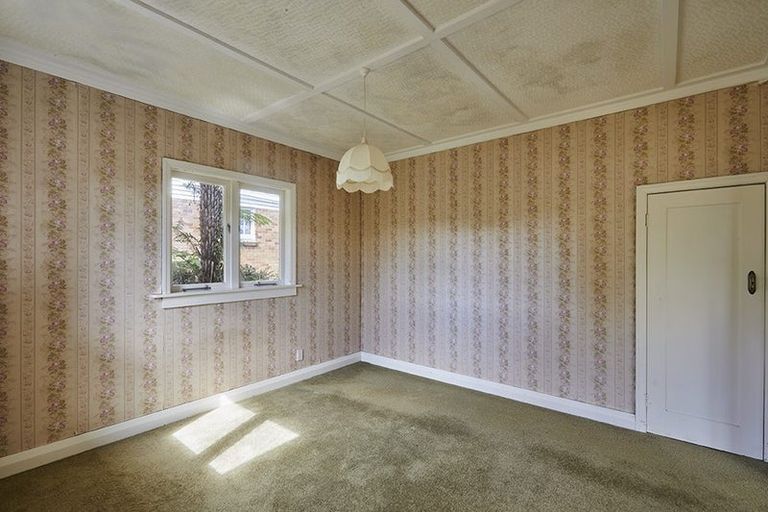 Photo of property in 37 Kopiko Road, Titirangi, Auckland, 0604