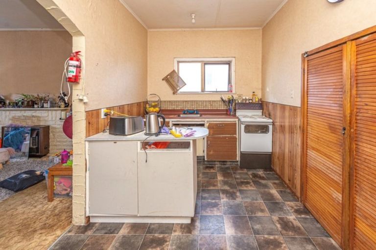 Photo of property in 76 Manuka Street, Castlecliff, Whanganui, 4501