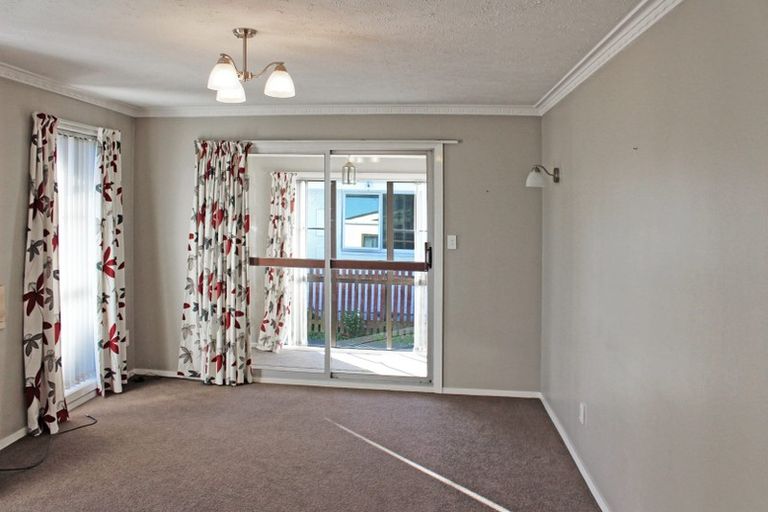 Photo of property in 220 Waimairi Road, Ilam, Christchurch, 8041