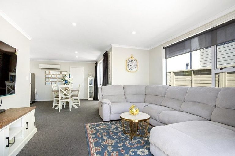 Photo of property in 5 Best Street, Wainuiomata, Lower Hutt, 5014