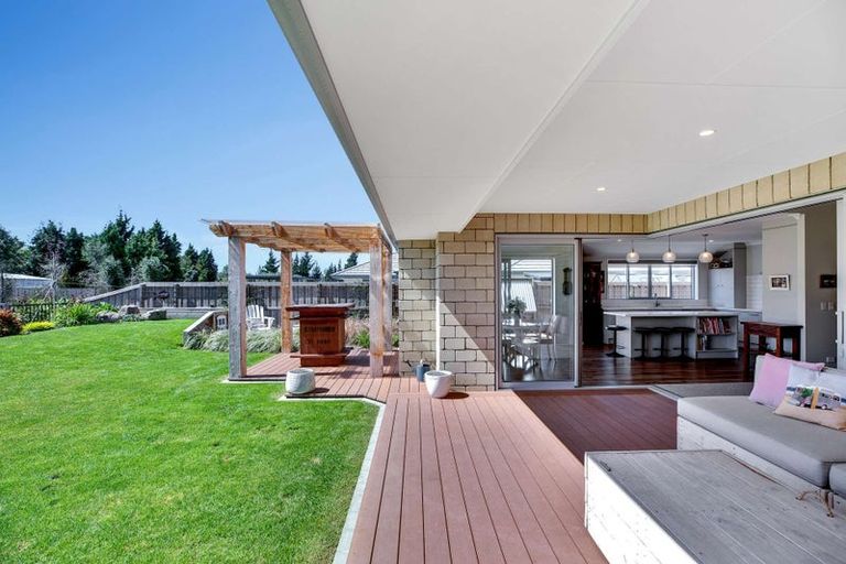 Photo of property in 6 Hunter Lane, Amberley, 7410