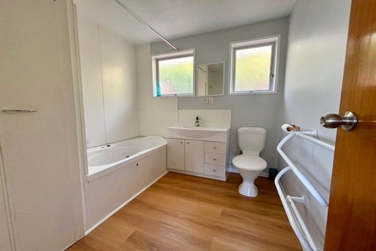 Photo of property in 1/94 Oxford Street, Lyttelton, 8082