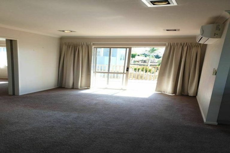Photo of property in 24d Schnapper Rock Road, Schnapper Rock, Auckland, 0632