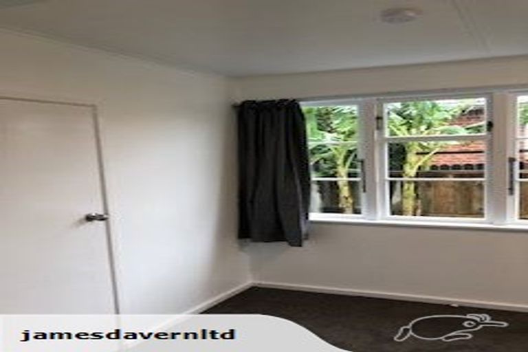 Photo of property in 7 Kotuku Street, Te Atatu Peninsula, Auckland, 0610