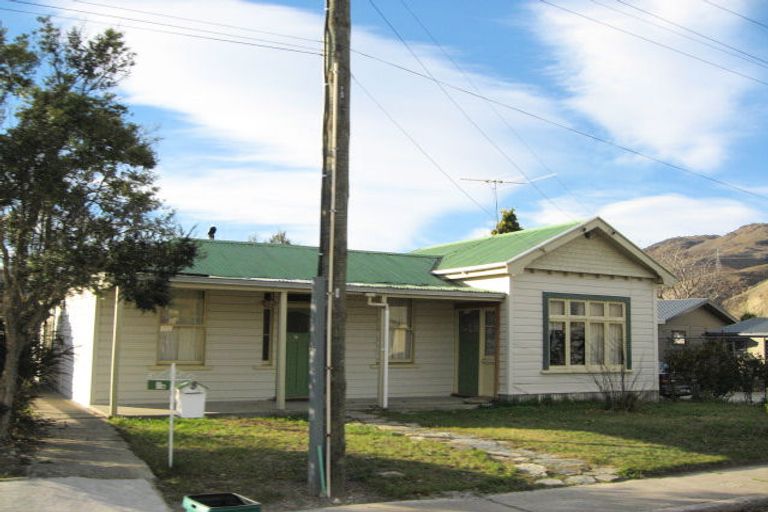 Photo of property in 3b Donegal Street, Cromwell, 9310