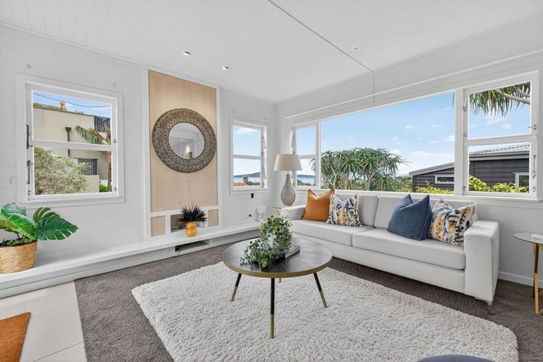 Photo of property in 29 Peter Terrace, Castor Bay, Auckland, 0620