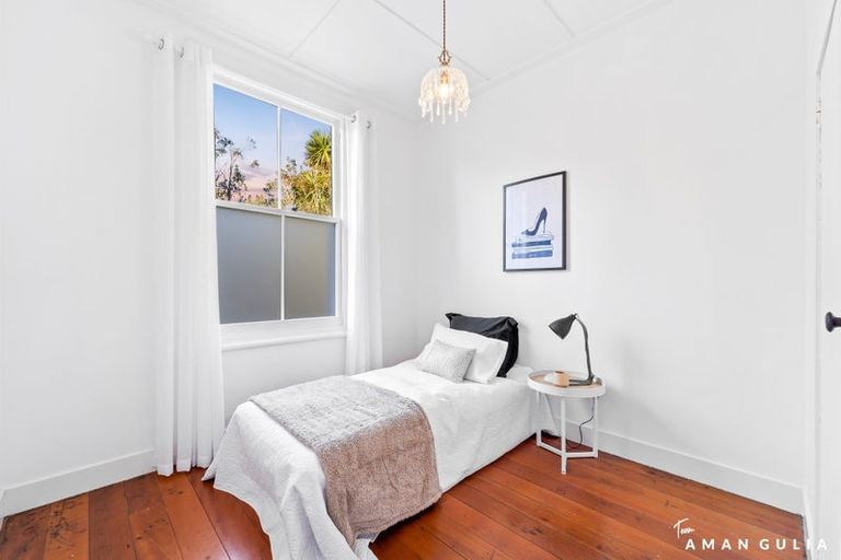 Photo of property in 221 Henderson Valley Road, Henderson, Auckland, 0612