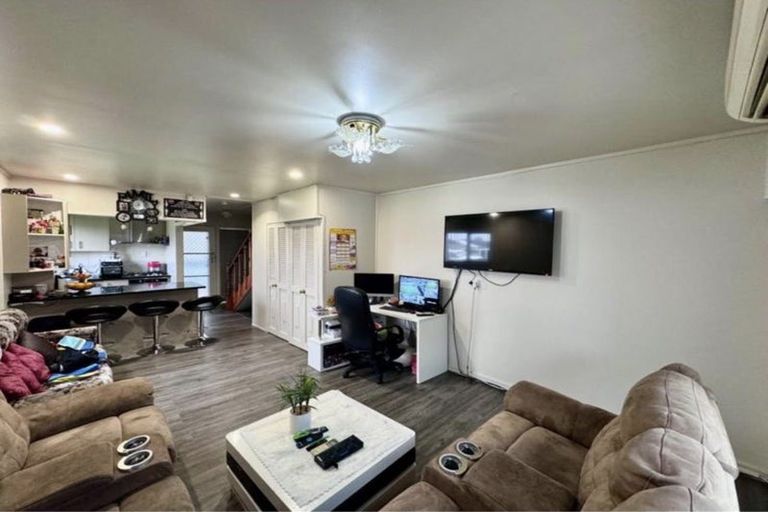 Photo of property in 130 Boundary Road, Clover Park, Auckland, 2019