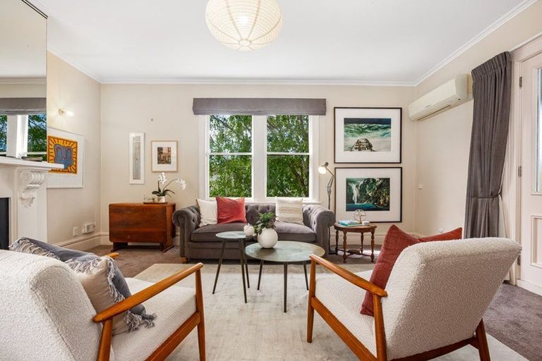 Photo of property in 12 Tinakori Road, Thorndon, Wellington, 6011