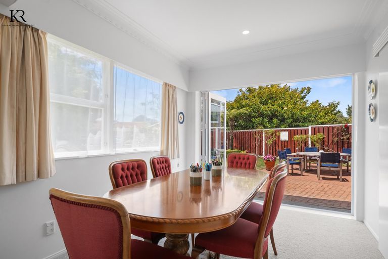 Photo of property in 10 Alf Walker Place, Papakura, 2110
