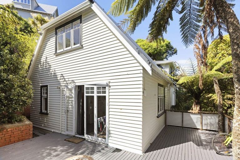 Photo of property in 64 Norway Street, Aro Valley, Wellington, 6012