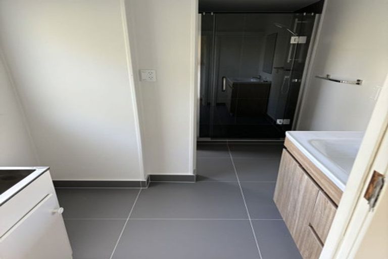 Photo of property in 28 Newhaven Terrace, Mairangi Bay, Auckland, 0630