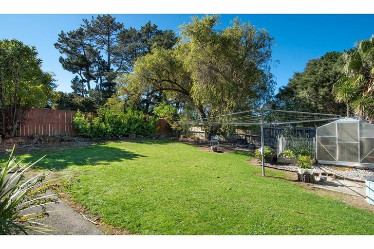 Photo of property in 60 Glenbervie Crescent, Massey, Auckland, 0614