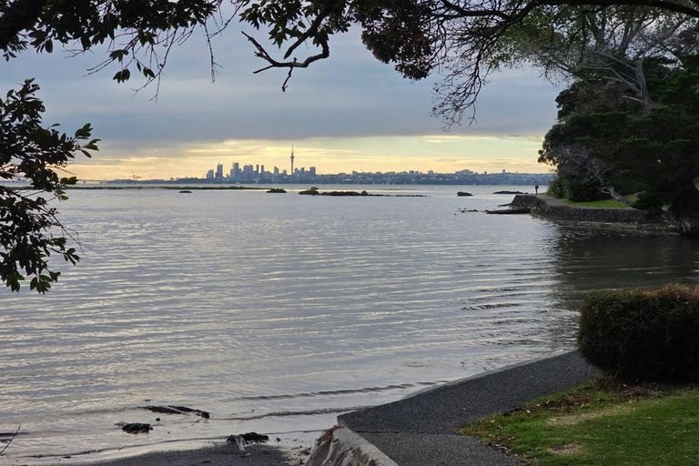 Photo of property in 4/27 Taikata Road, Te Atatu Peninsula, Auckland, 0610