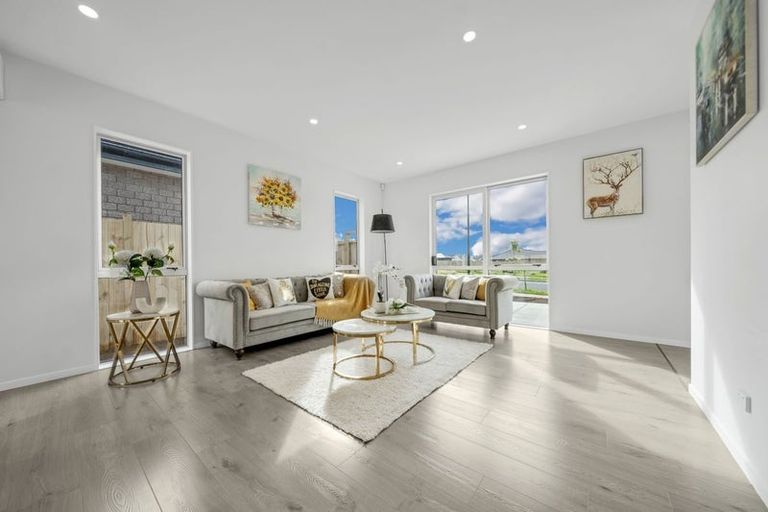 Photo of property in 25 Pipi Crescent, Tuakau, 2121