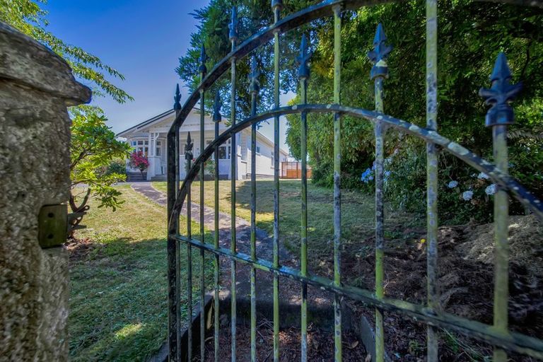 Photo of property in 429 Broadway, Stratford, 4332