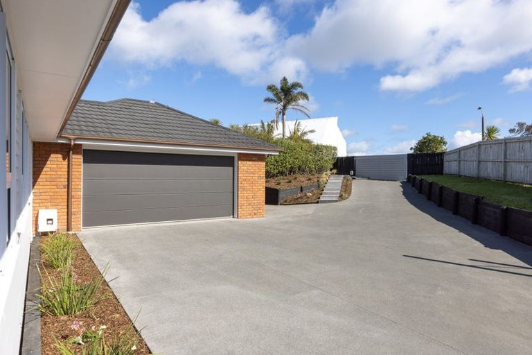 Photo of property in 70 Bay Vista Drive, Red Beach, 0932