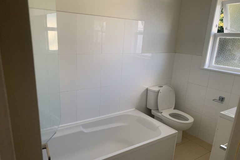 Photo of property in 14 Hywell Place, Manurewa, Auckland, 2102