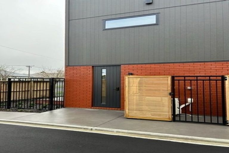 Photo of property in 2/206 Geraldine Street, Edgeware, Christchurch, 8013